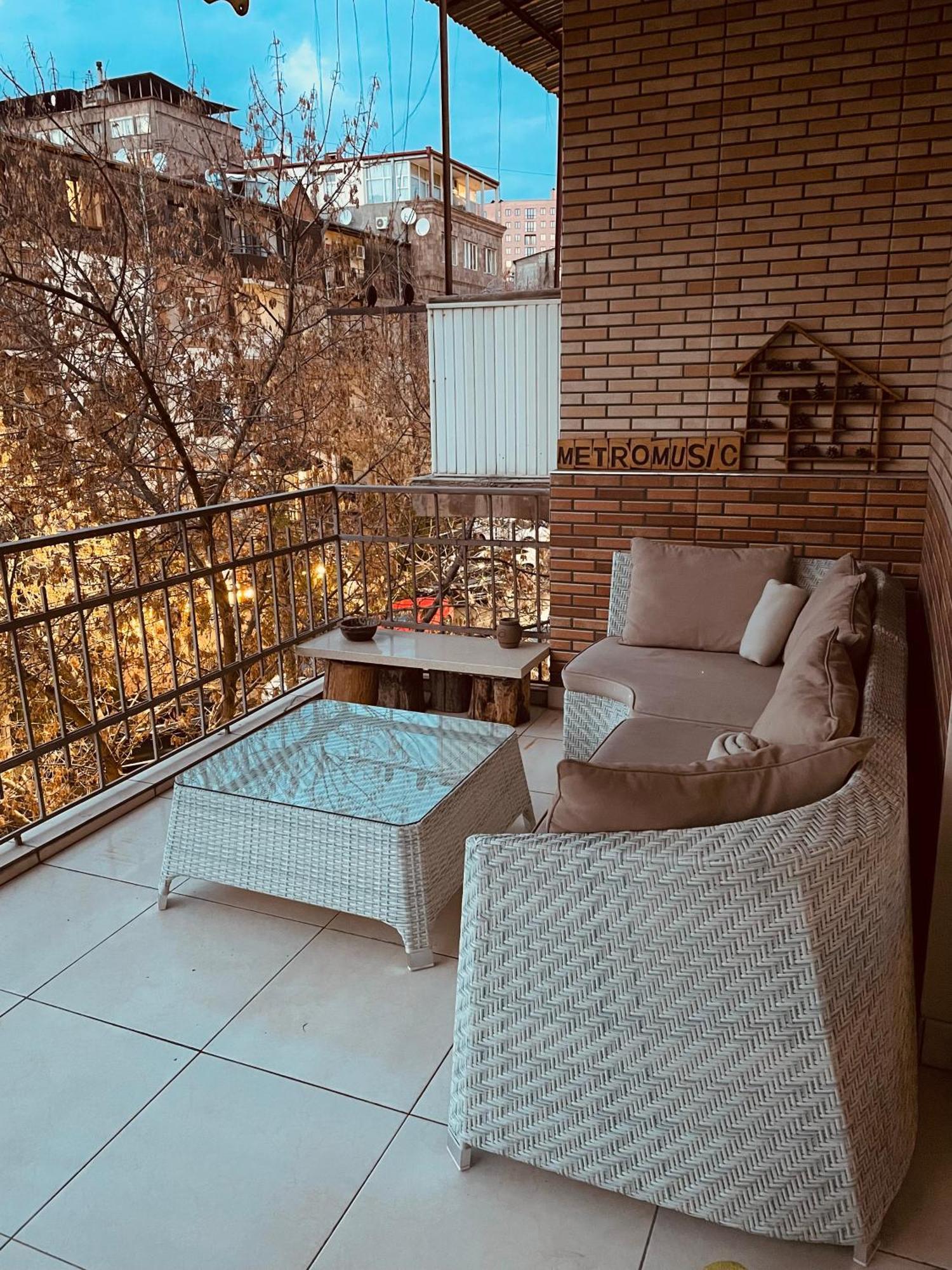 Bright And Modern 4Br Apartment - Center Of Yerevan Exterior foto